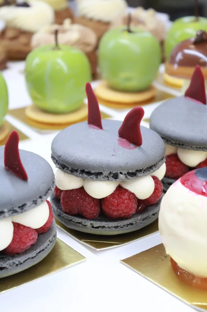 Devil Macaron