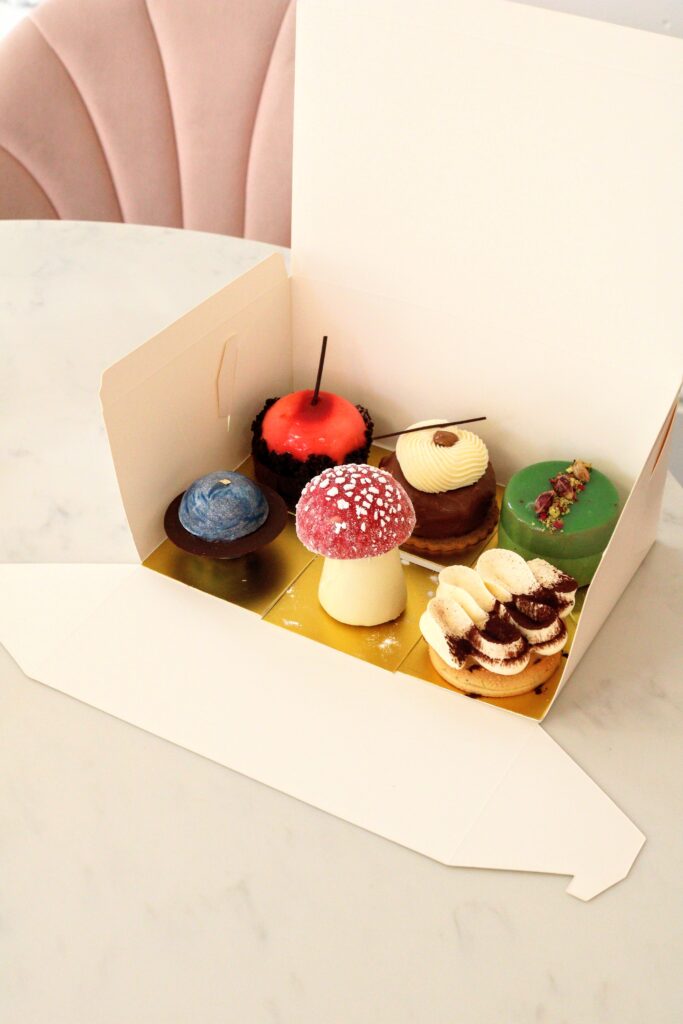 Selection box of 6