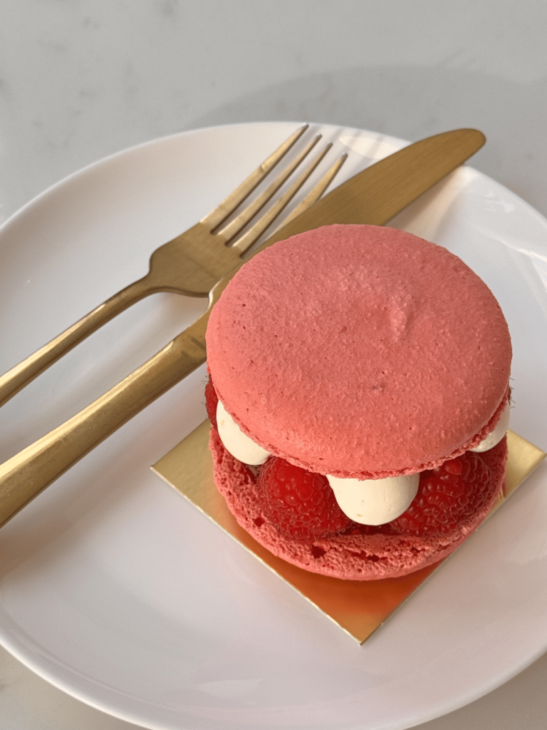 Raspberry macaron cake